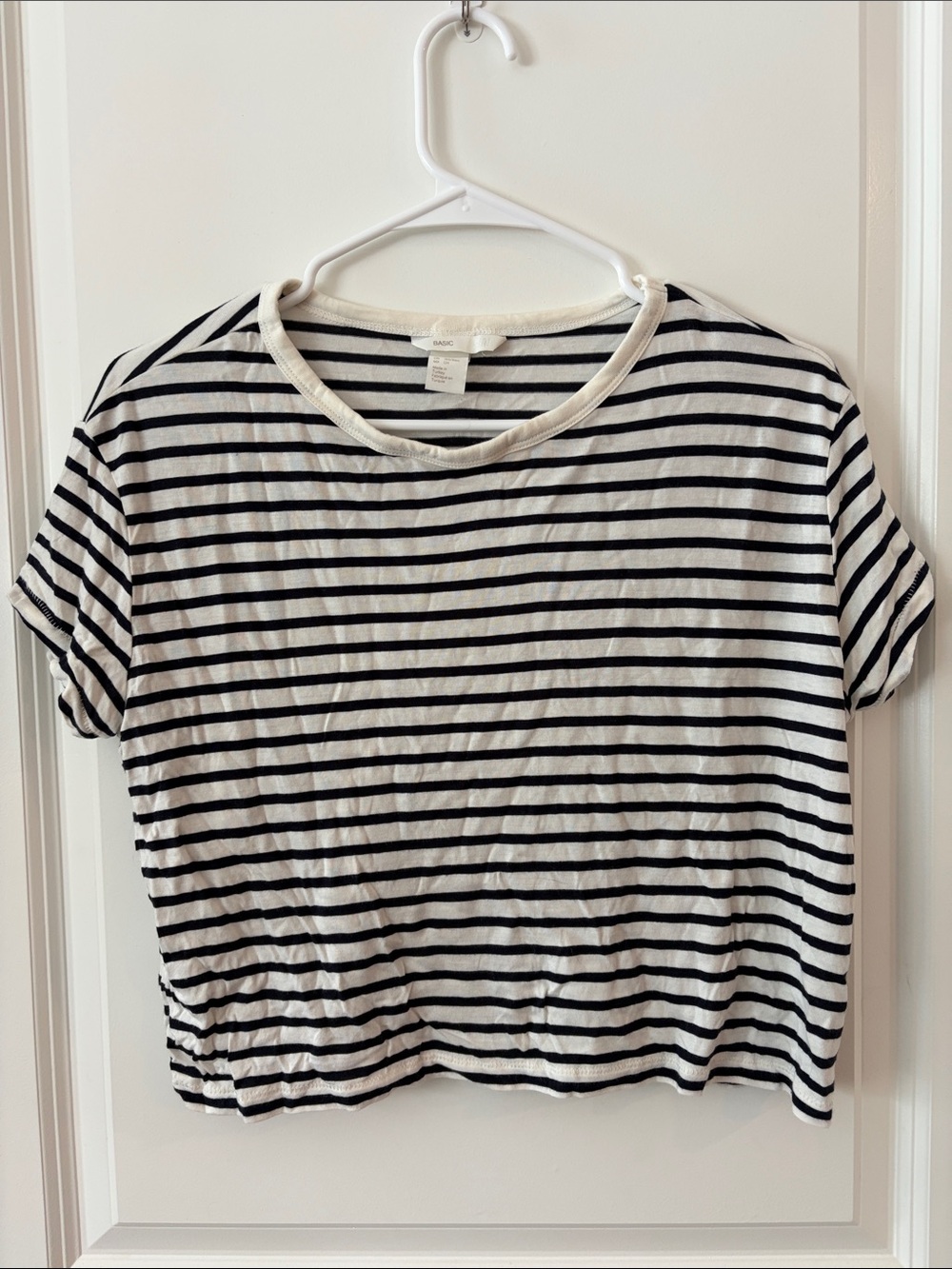 H&M Black and White Striped Cropped Tee